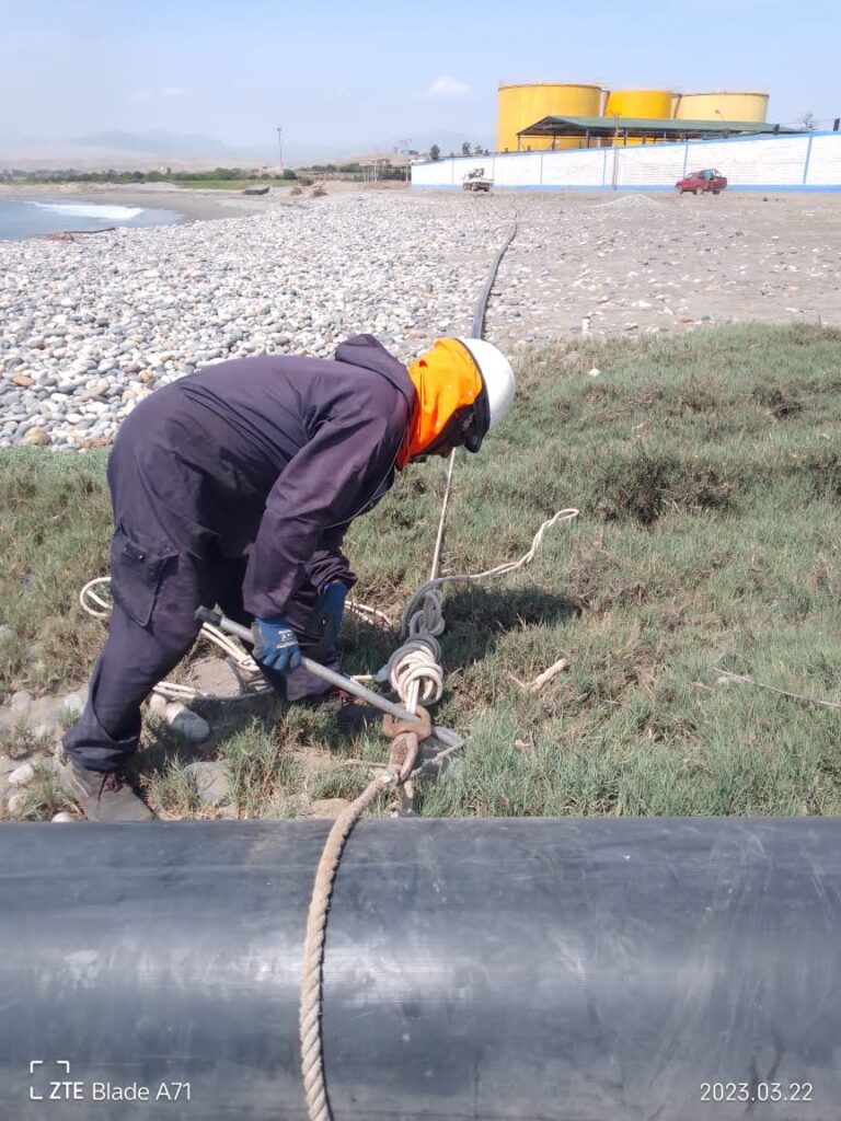 Descubre cómo realizamos Lanzamiento de Tuberías de Agua y Petróleo submarina con precisión y calidad garantizada